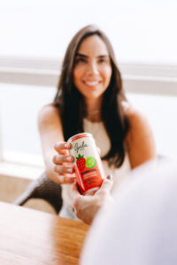 LATA KOMBUCHA MORANGO COM LIMÃO - 269 ML - Imagem 4